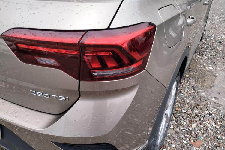 Used Volkswagen T-ROC 2019 280TSI DSG Two-Wheel Drive Advanced Version China VI Standard Right Rear Taillight
