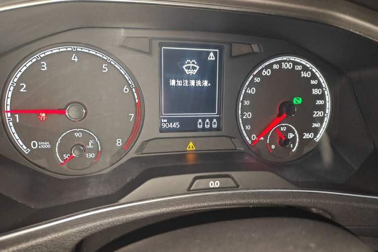 Used Volkswagen T-ROC 2019 230TSI DSG Two-Wheel-Drive Advanced Version China VI Standard Odometer Close Up
