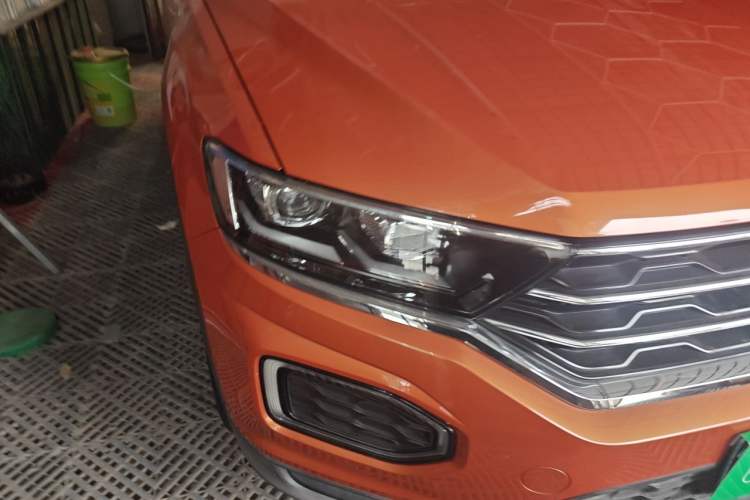 Used Volkswagen T-ROC 2019 230TSI DSG Two-Wheel-Drive Advanced Version China VI Standard Right Front Headlight