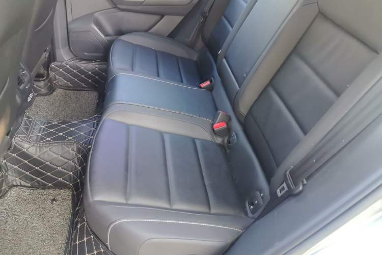 Used Volkswagen T-ROC 2019 280TSI DSG Two-Wheel Drive Comfort Version China VI Standard Left Rear Seat