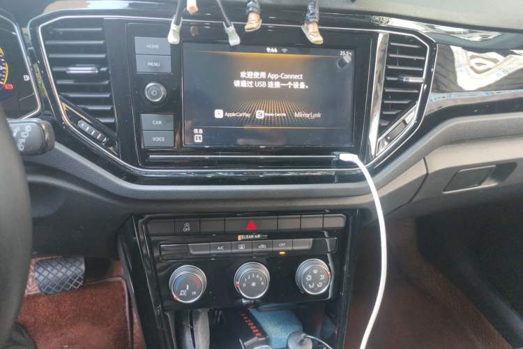 Used Volkswagen T-ROC 2019 280TSI DSG Two-Wheel Drive Comfort Version China VI Standard Audio And AC Panel