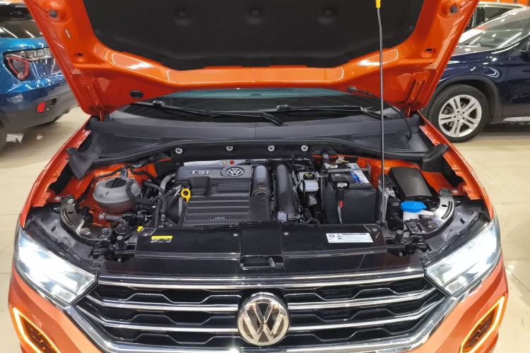 Used Volkswagen T-ROC 2019 280TSI DSG Two-Wheel Drive Comfort Version China VI Standard Engine Bay