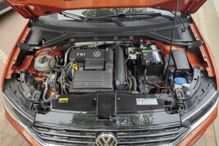 Used Volkswagen T-ROC 2019 280TSI DSG Two-Wheel Drive Comfort Version China V Emission Standard Engine Bay