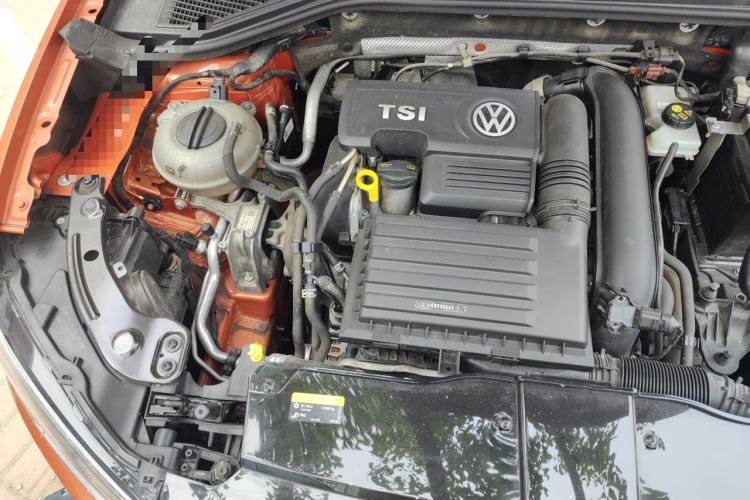 Used Volkswagen T-ROC 2019 280TSI DSG Two-Wheel Drive Comfort Version China V Emission Standard Engine Bay Right
