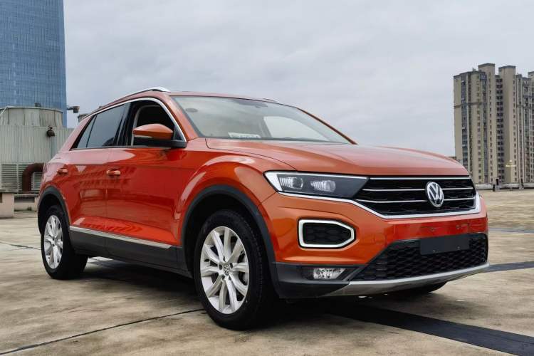 Used Volkswagen T-ROC 2019 230TSI DSG Two-Wheel-Drive Advanced Version China VI Standard Exterior 2