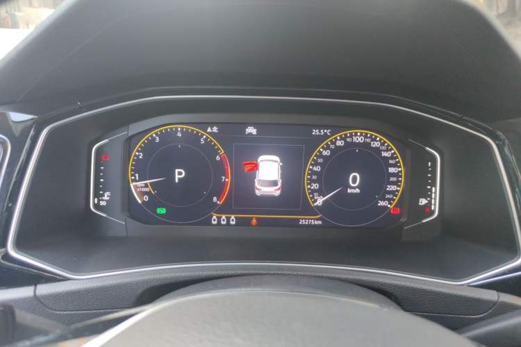 Used Volkswagen T-ROC 2019 280TSI DSG Two-Wheel Drive Comfort Version China VI Standard Instrument Cluster