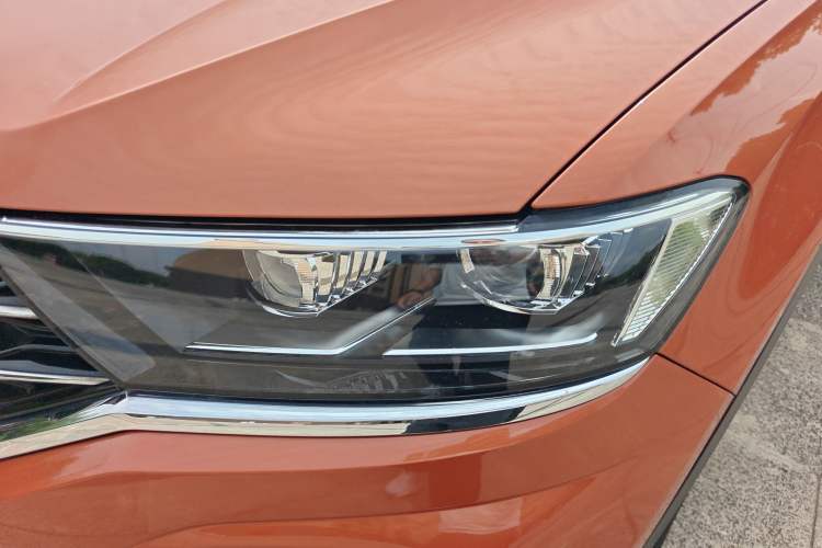 Used Volkswagen T-ROC 2019 280TSI DSG Two-Wheel Drive Comfort Version China VI Standard Left Front Headlight