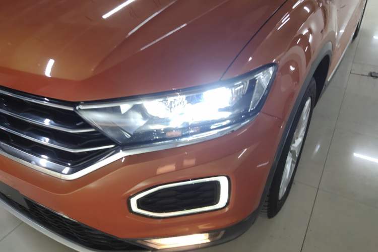 Used Volkswagen T-ROC 2019 230TSI DSG Two-Wheel-Drive Advanced Version China VI Standard Left Front Headlight