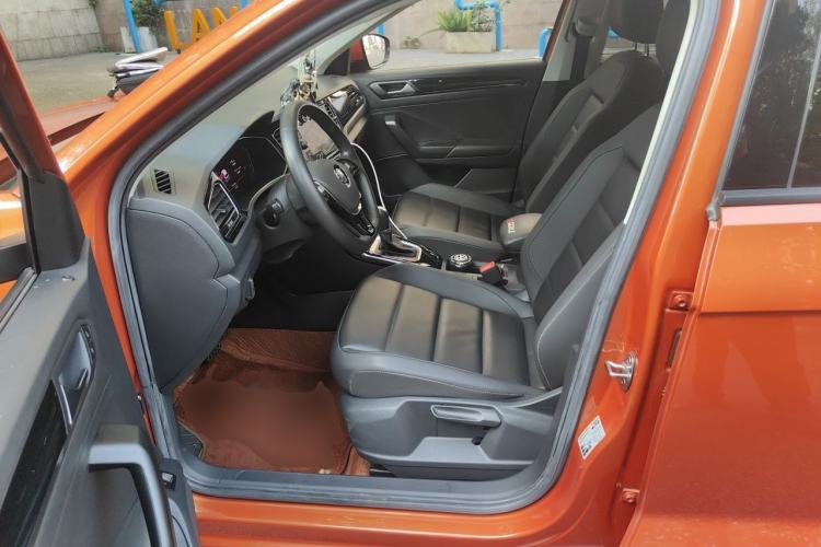 Used Volkswagen T-ROC 2019 280TSI DSG Two-Wheel Drive Comfort Version China VI Standard Left Front Seat