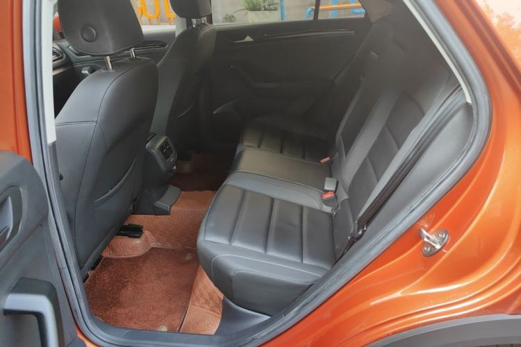 Used Volkswagen T-ROC 2019 280TSI DSG Two-Wheel Drive Comfort Version China VI Standard Left Rear Seat