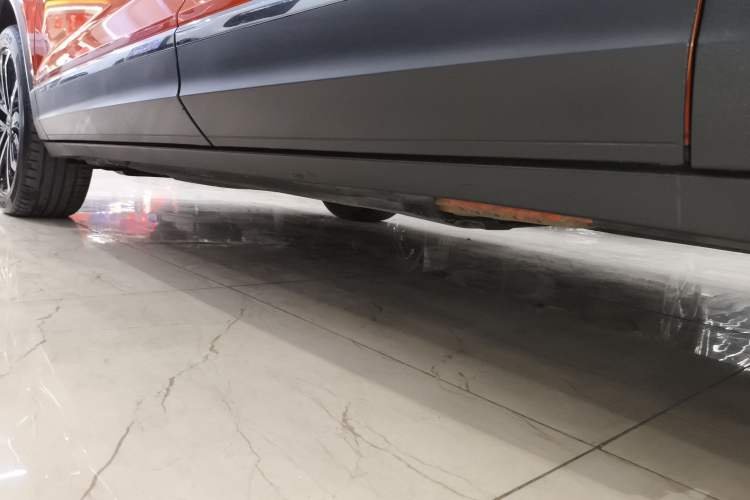 Used Volkswagen T-ROC 2019 280TSI DSG Two-Wheel Drive Comfort Version China VI Standard Left Side Sill