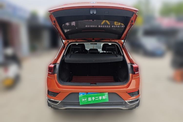 Used Volkswagen T-ROC 2019 230TSI DSG Two-Wheel-Drive Advanced Version China VI Standard Trunk