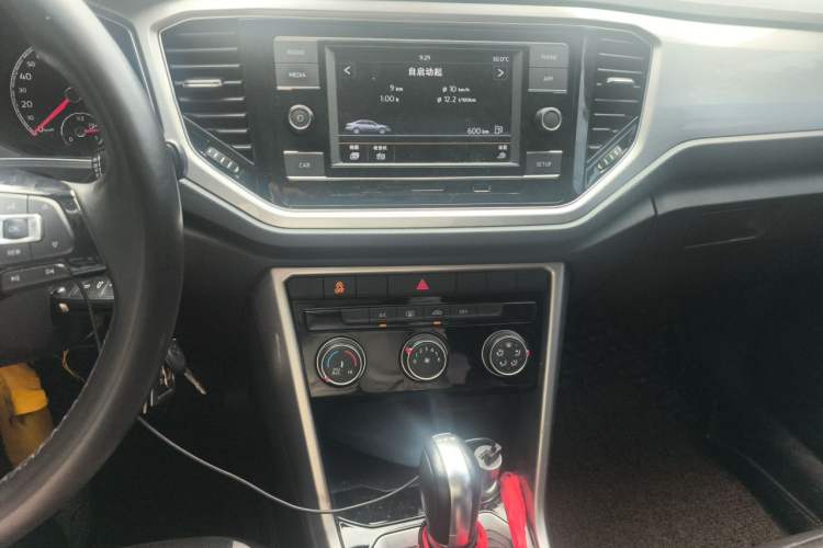 Used Volkswagen T-ROC 2019 230TSI DSG Two-Wheel-Drive Advanced Version China VI Standard Audio And AC Panel