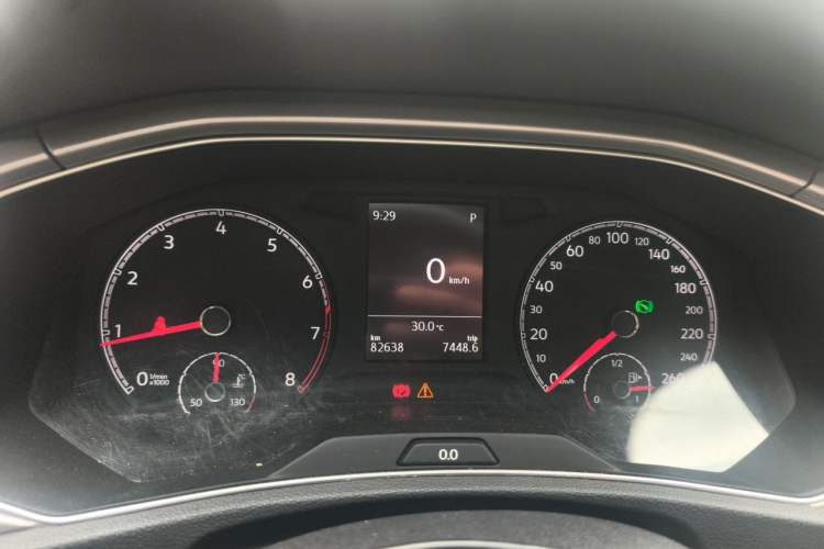 Used Volkswagen T-ROC 2019 230TSI DSG Two-Wheel-Drive Advanced Version China VI Standard Instrument Cluster