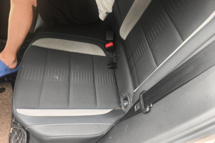 Used Volkswagen T-ROC 2019 230TSI DSG Two-Wheel-Drive Advanced Version China VI Standard Left Rear Seat