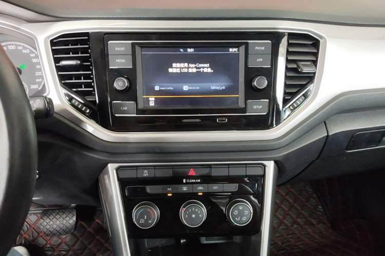 Used Volkswagen T-ROC 2019 230TSI DSG Two-Wheel-Drive Advanced Version China VI Standard Audio And AC Panel