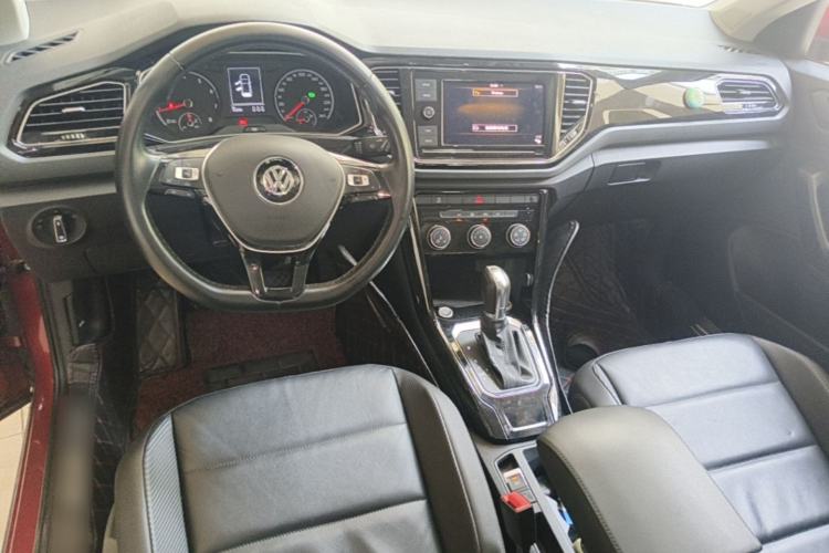 Used Volkswagen T-ROC 2019 280TSI DSG Two-Wheel Drive Comfort Version China VI Standard Center Console