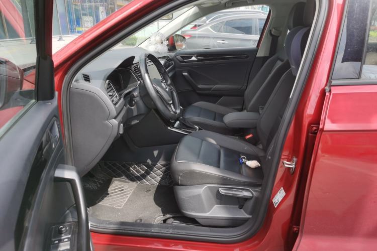 Used Volkswagen T-ROC 2019 280TSI DSG Two-Wheel Drive Comfort Version China VI Standard Driver Seat
