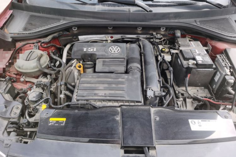 Used Volkswagen T-ROC 2019 280TSI DSG Two-Wheel Drive Comfort Version China VI Standard Engine Bay