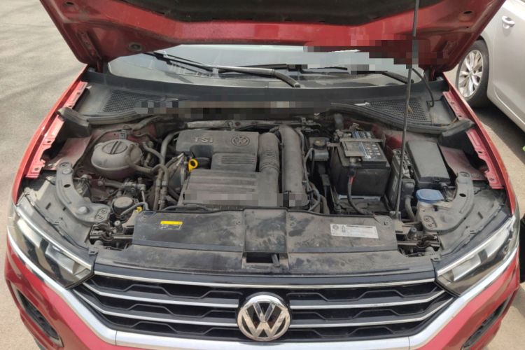 Used Volkswagen T-ROC 2019 230TSI DSG Two-Wheel-Drive Advanced Version China VI Standard Engine Bay