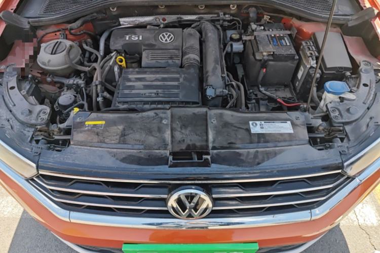 Used Volkswagen T-ROC 2019 280TSI DSG Two-Wheel Drive Comfort Version China VI Standard Engine Bay
