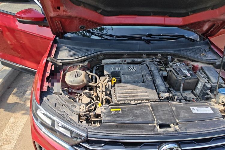 Used Volkswagen T-ROC 2019 230TSI DSG Two-Wheel-Drive Advanced Version China VI Standard Engine Bay Right