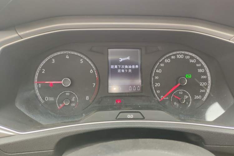 Used Volkswagen T-ROC 2019 230TSI DSG Two-Wheel-Drive Advanced Version China VI Standard Instrument Cluster