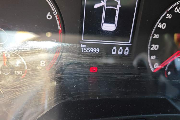 Used Volkswagen T-ROC 2019 280TSI DSG Two-Wheel Drive Comfort Version China VI Standard Odometer Close Up