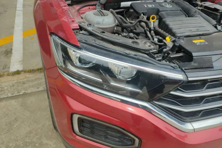 Used Volkswagen T-ROC 2019 230TSI DSG Two-Wheel-Drive Advanced Version China VI Standard Right Front Headlight
