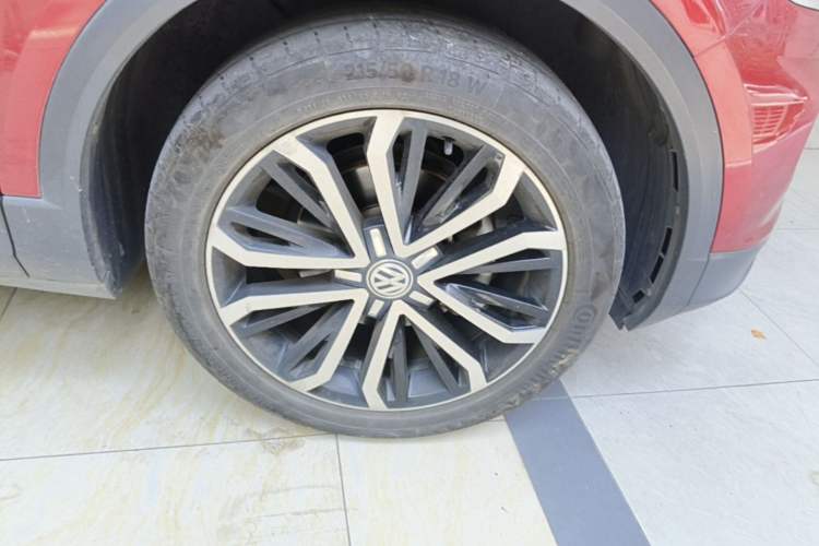 Used Volkswagen T-ROC 2019 280TSI DSG Two-Wheel Drive Comfort Version China VI Standard Right Front Wheel Hub