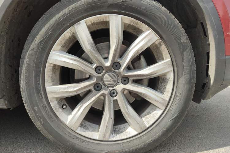 Used Volkswagen T-ROC 2019 230TSI DSG Two-Wheel-Drive Advanced Version China VI Standard Right Front Wheel Hub