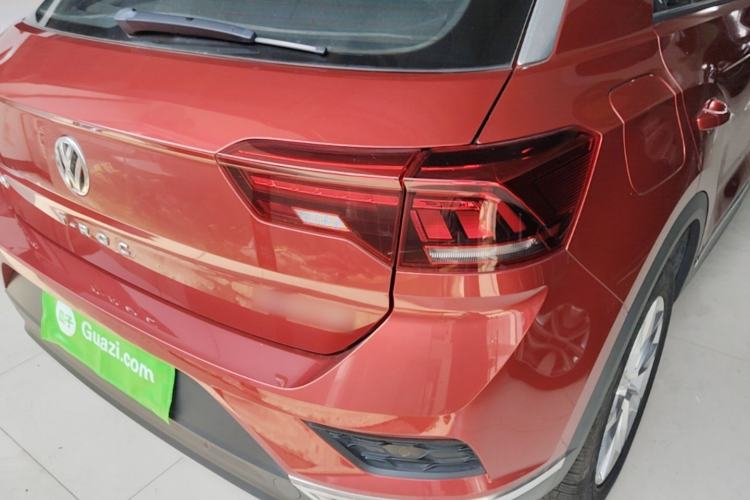 Used Volkswagen T-ROC 2019 230TSI DSG Two-Wheel-Drive Advanced Version China VI Standard Right Rear Taillight