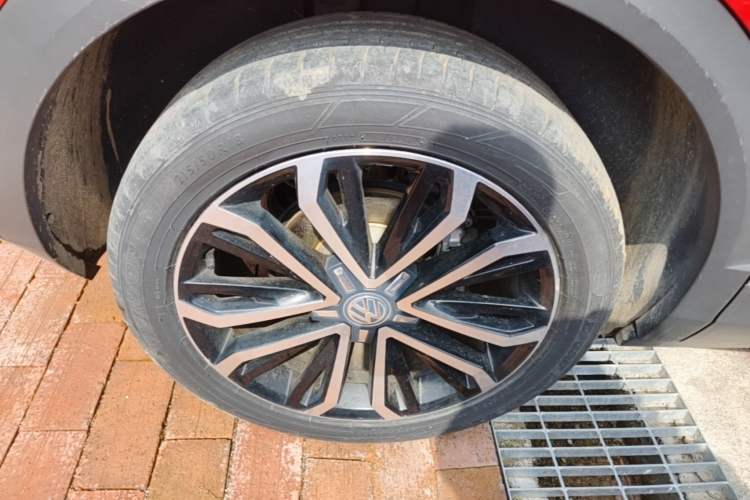 Used Volkswagen T-ROC 2019 280TSI DSG Two-Wheel Drive Comfort Version China VI Standard Right Rear Wheel Hub