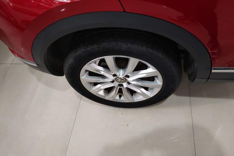 Used Volkswagen T-ROC 2019 230TSI DSG Two-Wheel-Drive Advanced Version China VI Standard Right Rear Wheel Hub