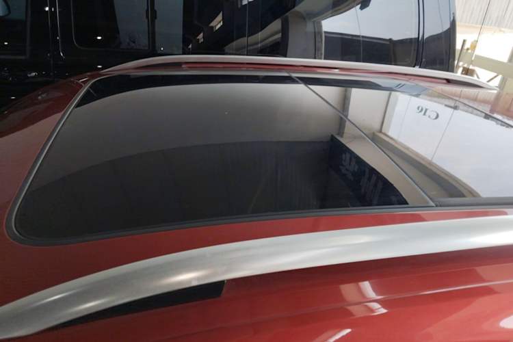 Used Volkswagen T-ROC 2019 230TSI DSG Two-Wheel-Drive Advanced Version China VI Standard Roof