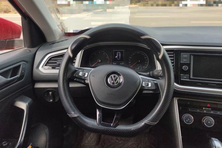 Used Volkswagen T-ROC 2019 230TSI DSG Two-Wheel-Drive Advanced Version China VI Standard Steering Wheel