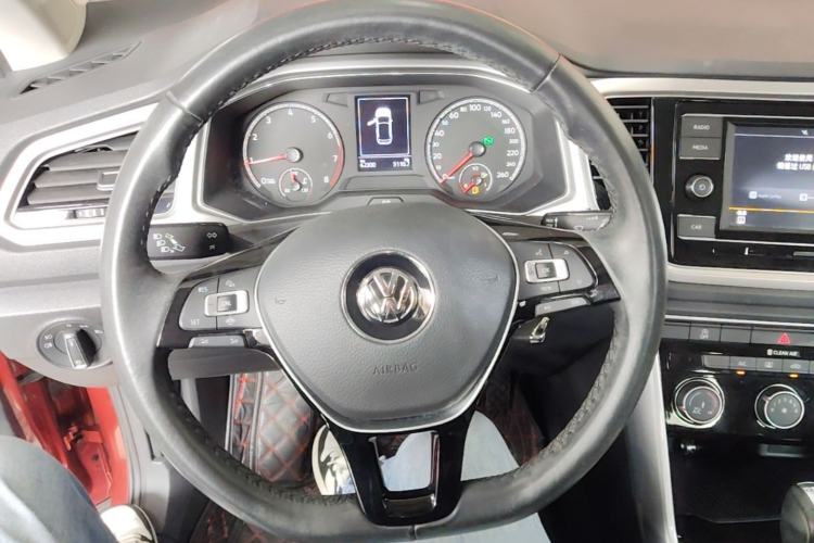 Used Volkswagen T-ROC 2019 230TSI DSG Two-Wheel-Drive Advanced Version China VI Standard Steering Wheel