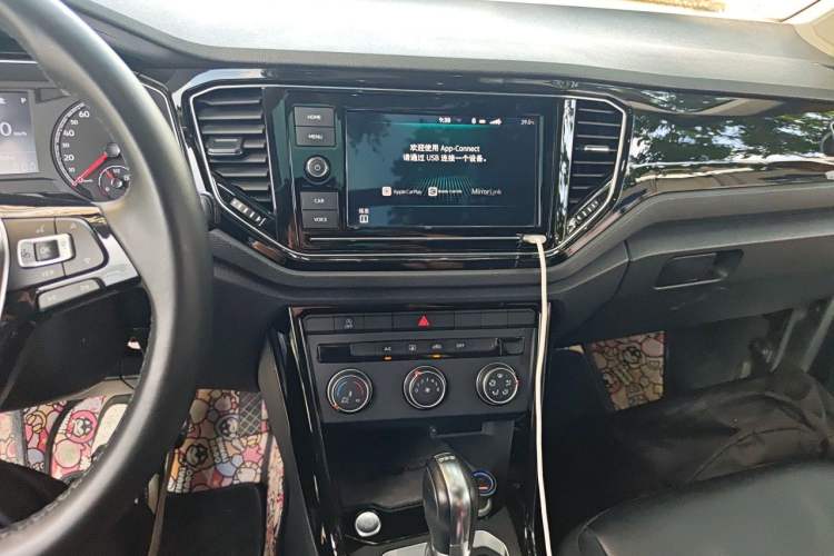 Used Volkswagen T-ROC 2019 280TSI DSG Two-Wheel Drive Comfort Version China VI Standard Audio And AC Panel