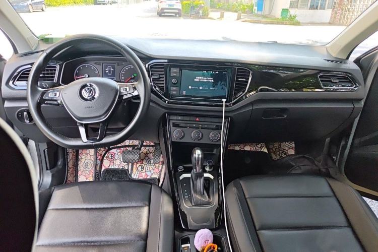 Used Volkswagen T-ROC 2019 280TSI DSG Two-Wheel Drive Comfort Version China VI Standard Center Console