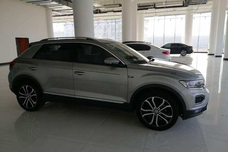 Used Volkswagen T-ROC 2019 280TSI DSG Two-Wheel Drive Comfort Version China VI Standard Exterior 2