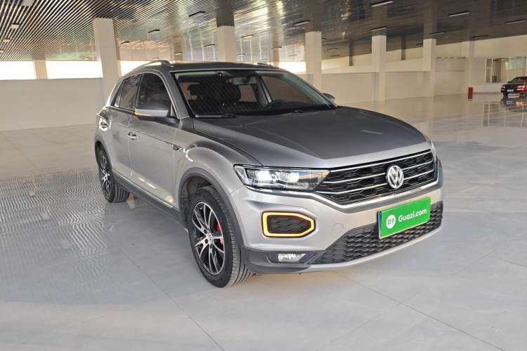 Used Volkswagen T-ROC 2019 230TSI DSG Two-Wheel-Drive Advanced Version China VI Standard Front Right 45 Deg