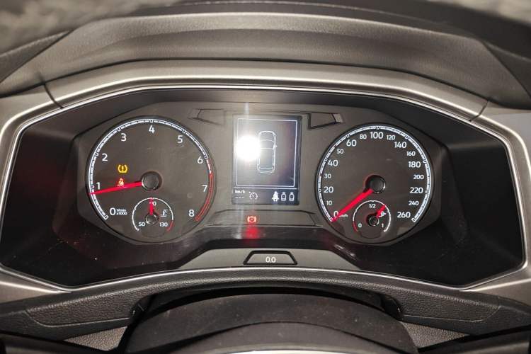 Used Volkswagen T-ROC 2019 230TSI DSG Two-Wheel-Drive Advanced Version China VI Standard Instrument Cluster