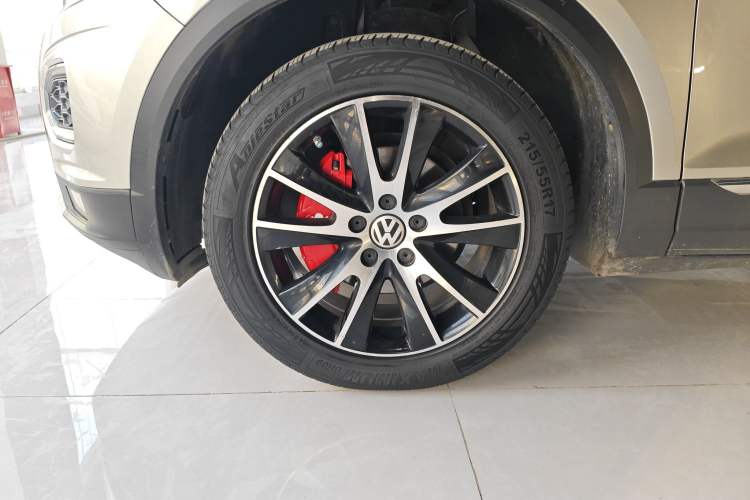 Used Volkswagen T-ROC 2019 230TSI DSG Two-Wheel-Drive Advanced Version China VI Standard Left Front Wheel Hub