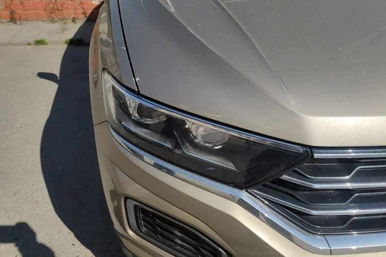 Used Volkswagen T-ROC 2019 280TSI DSG Two-Wheel Drive Comfort Version China VI Standard Right Front Headlight