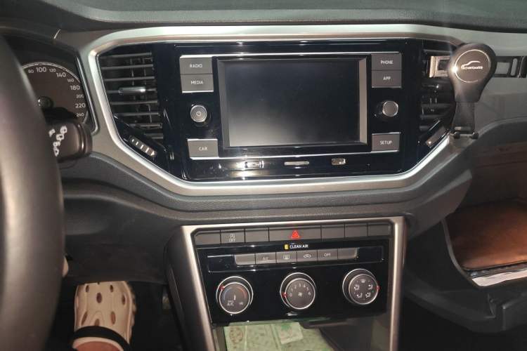 Used Volkswagen T-ROC 2019 280TSI DSG Two-Wheel Drive Advanced Version China VI Standard Audio And AC Panel