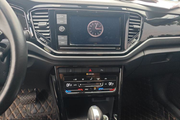 Used Volkswagen T-ROC 2019 280TSI DSG Two-Wheel-Drive Luxury Version China V Emission Standard Audio And AC Panel
