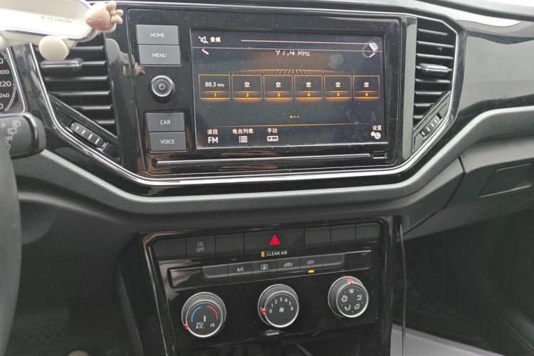 Used Volkswagen T-ROC 2019 280TSI DSG Four-Wheel Drive Comfort Version China V Emission Standard Audio And AC Panel