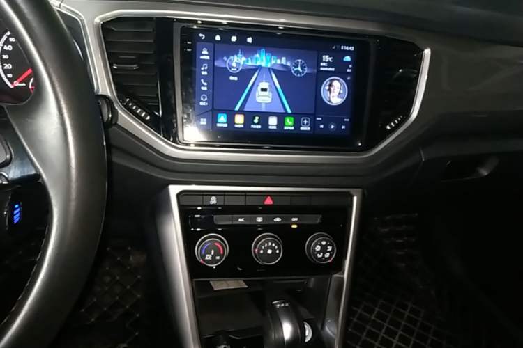Used Volkswagen T-ROC 2019 280TSI DSG Two-Wheel Drive Advanced Version China VI Standard Audio And AC Panel