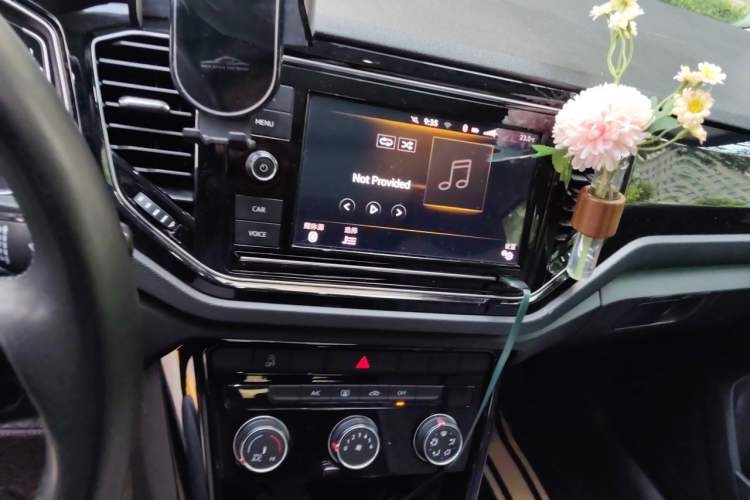 Used Volkswagen T-ROC 2019 280TSI DSG Two-Wheel Drive Comfort Version China VI Standard Audio And AC Panel