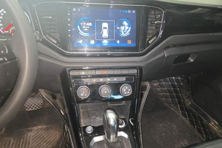 Used Volkswagen T-ROC 2019 280TSI DSG Two-Wheel Drive Comfort Version China VI Standard Audio And AC Panel